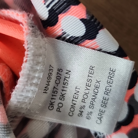 Tail White Label Top - Picture 5 of 5